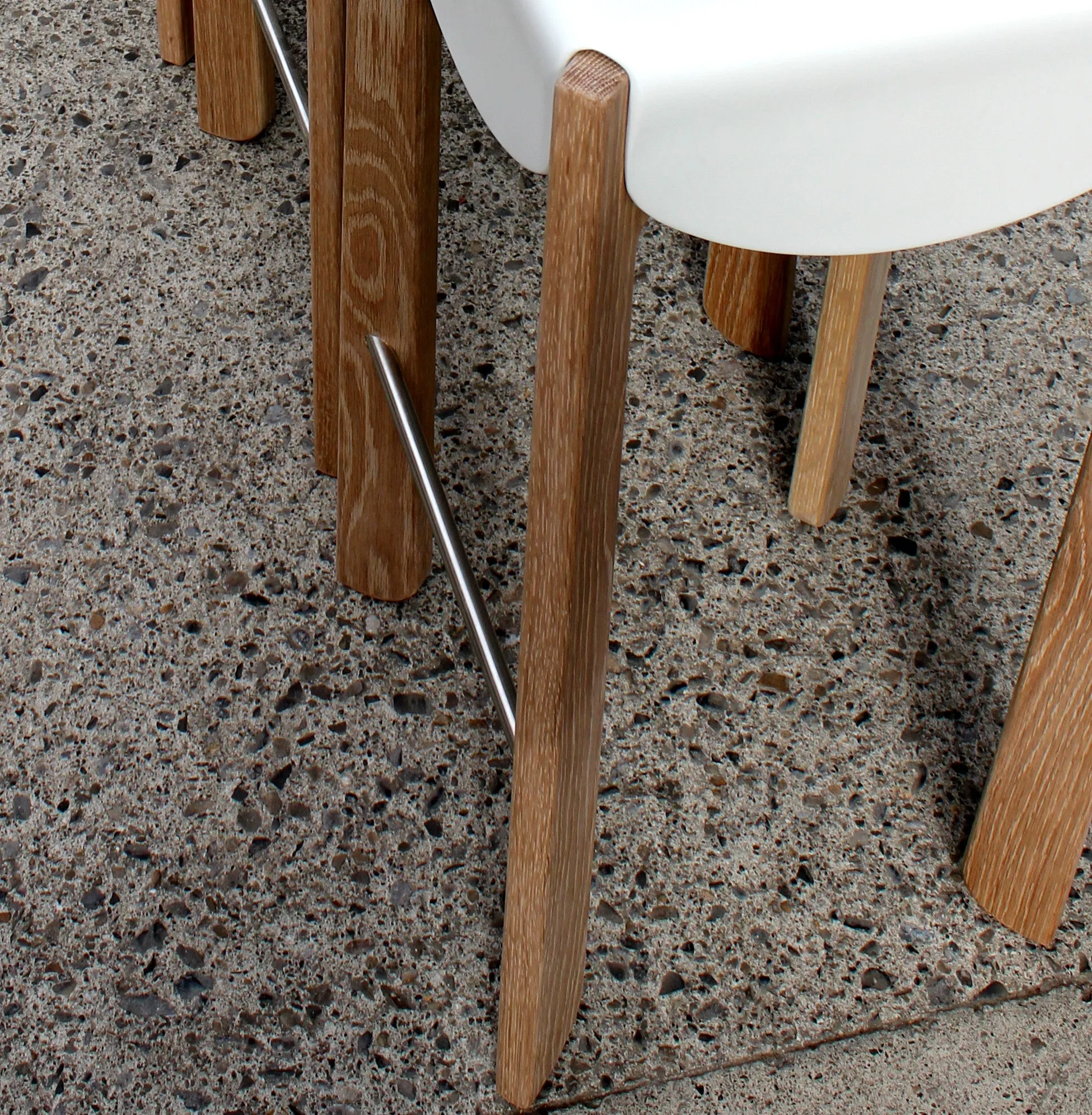 droopy bar stool