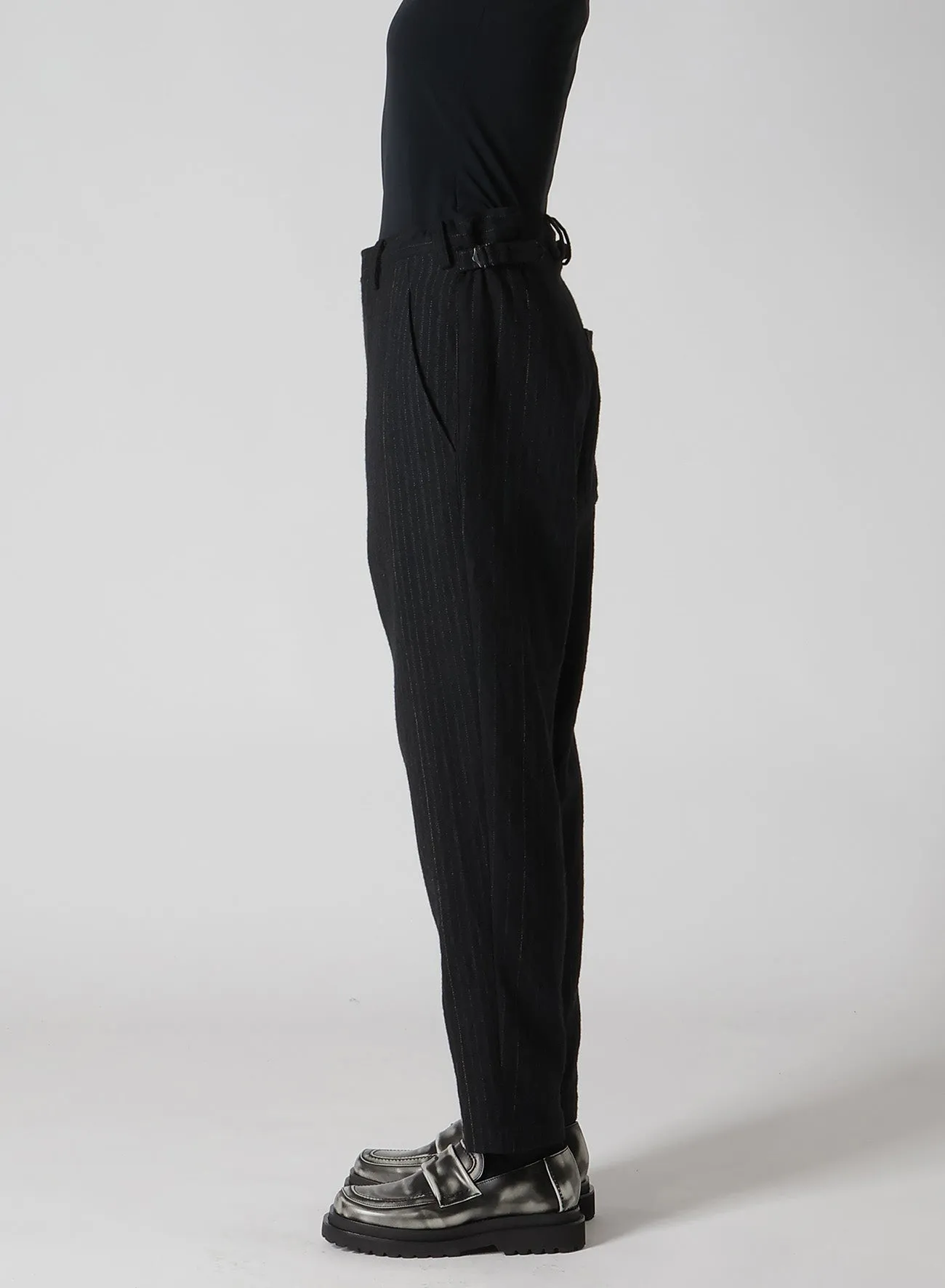 WOOL PINSTRIPE TAPERED PANTS